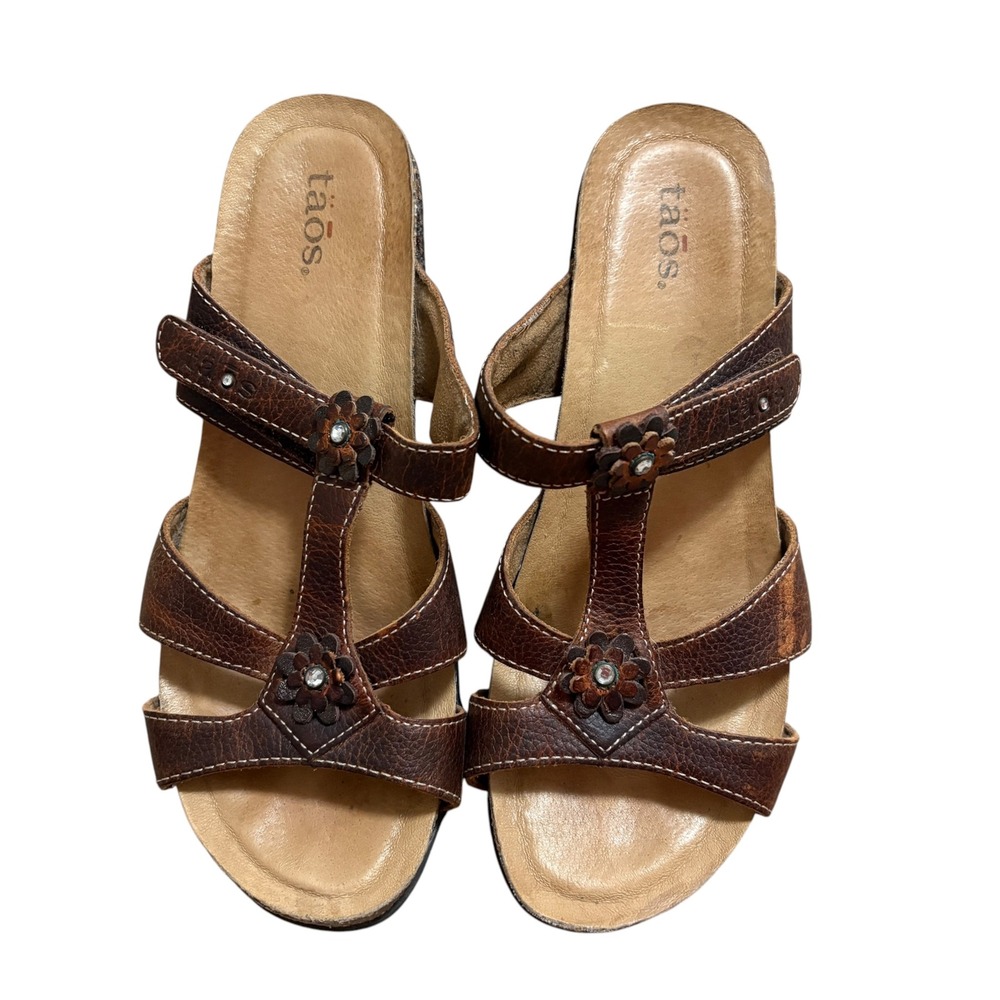 Taos Womens 7 Wedge Sandals Brown Leather Floral T-Strap Slide Comfort Shoes
